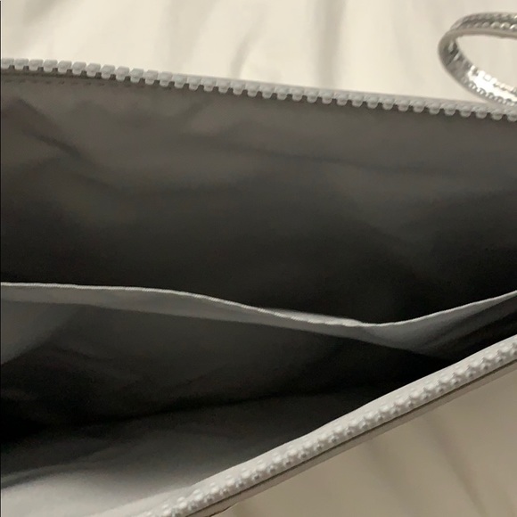 Lululemon Goody Bag *Large NWT Silver Mirror - Picture 8 of 8